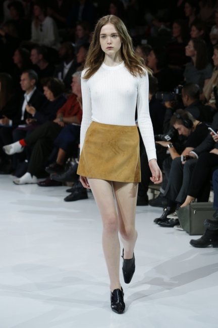 courreges-paris-fashion-week-spring-summer-2016-20