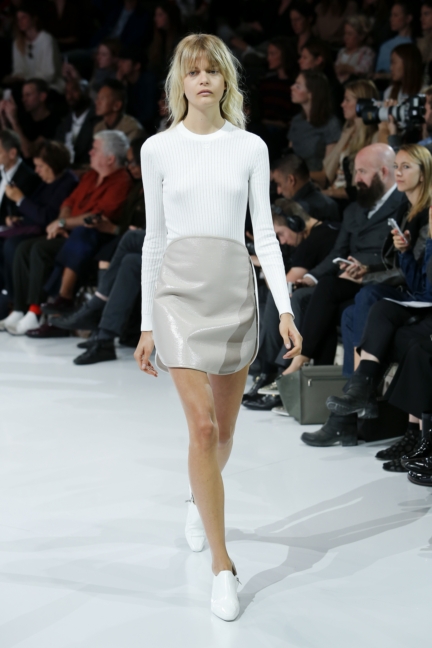 courreges-paris-fashion-week-spring-summer-2016-25