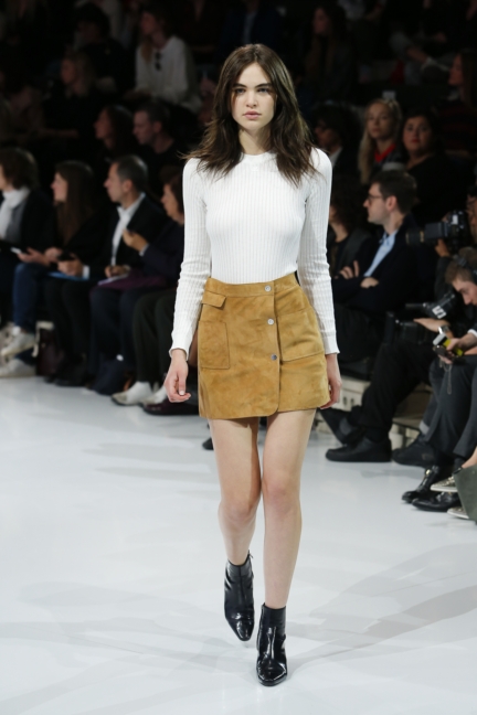 courreges-paris-fashion-week-spring-summer-2016-31