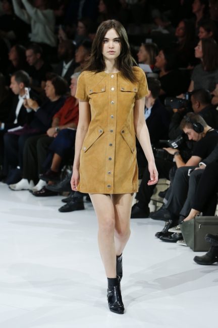 courreges-paris-fashion-week-spring-summer-2016-56