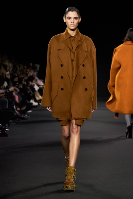 rochas-fw20-look-10