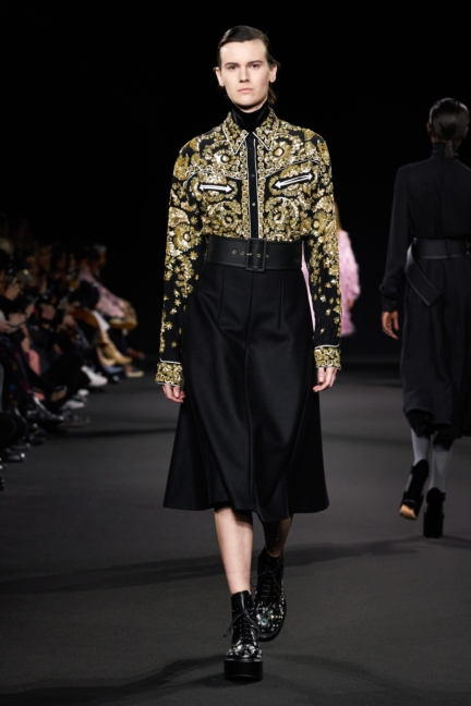 rochas-fw20-look-30