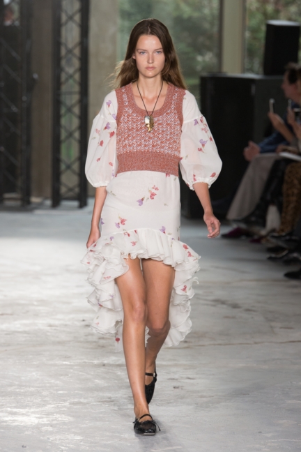 giambattista-valli-ss18-look-26