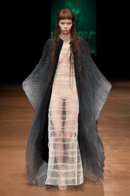 iris_van_herpen_hc17_18_look05