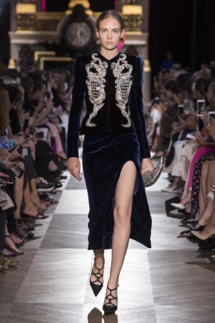 schiaparelli_hcaw1819_look_09