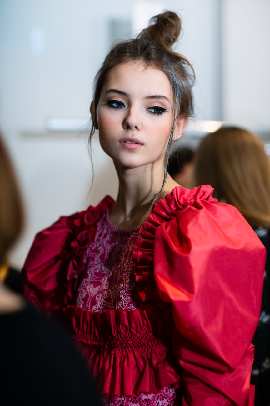 yana-davydova-backstage-ulyana-sergeenko-paris-haute-couture-fashion-week-spring-summer-2016-yd0888