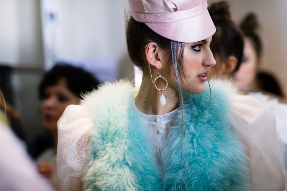 yana-davydova-backstage-ulyana-sergeenko-paris-haute-couture-fashion-week-spring-summer-2016-yd1044