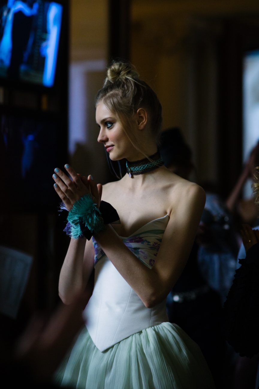 yana-davydova-backstage-ulyana-sergeenko-paris-haute-couture-fashion-week-spring-summer-2016-yd1108