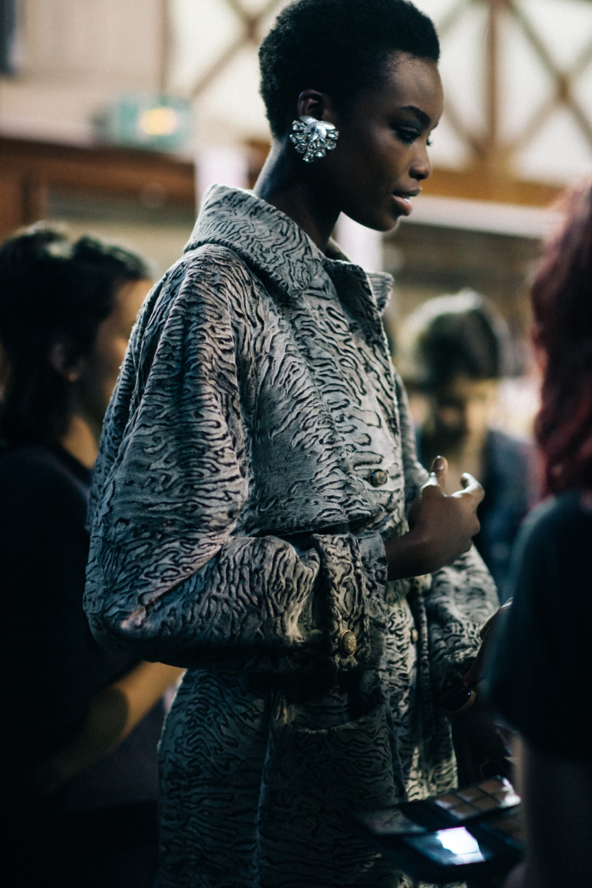 yana-davydova-backstage-ulyana-sergeenko-paris-couture-fashion-week-fall-winter-2017_yd4274