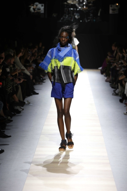 issey-miyake-paris-fashion-week-spring-summer-2016-16