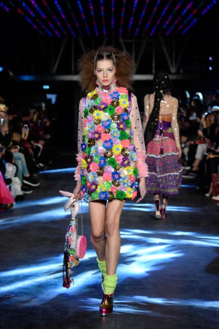 manish-arora-paris-fashion-week-spring-summer-2016-18