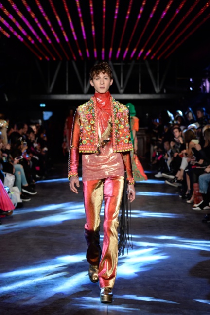 manish-arora-paris-fashion-week-spring-summer-2016-4