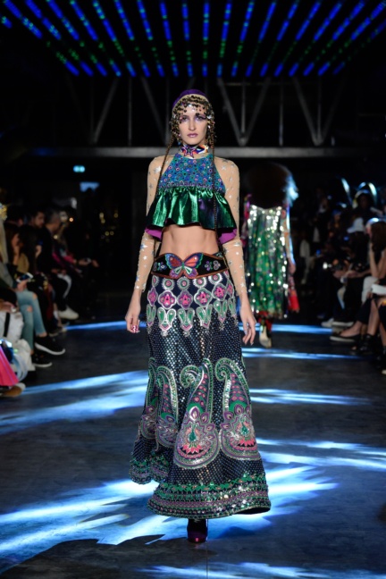 manish-arora-paris-fashion-week-spring-summer-2016-40