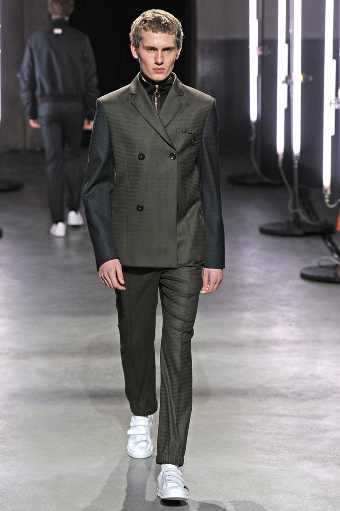 22/4 Hommes Men's RTW Fall 2016