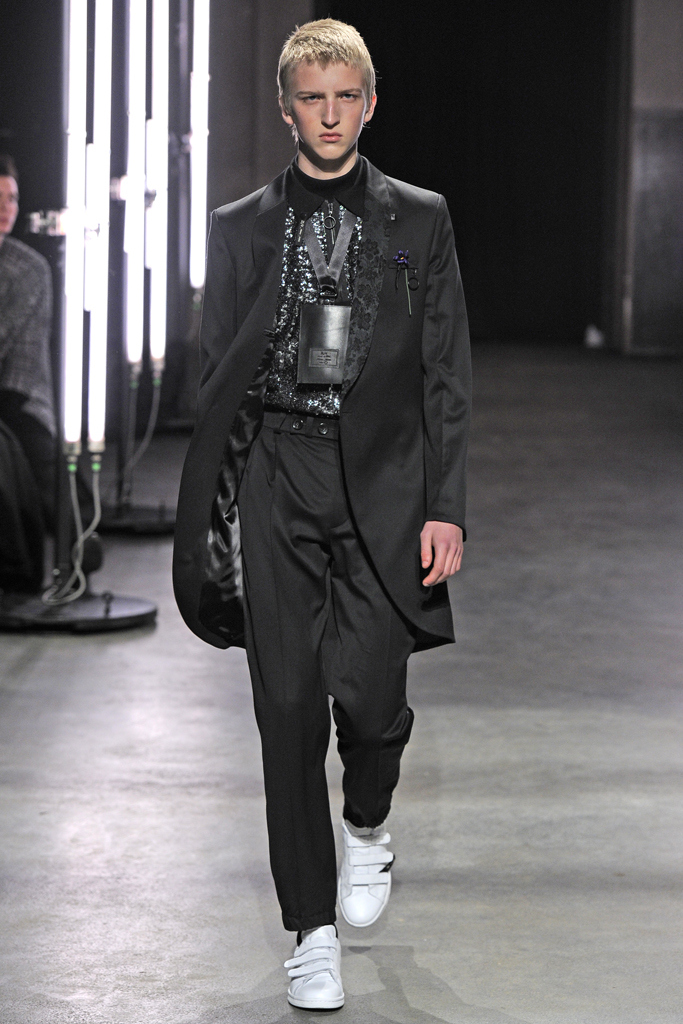 22/4 Hommes Men's RTW Fall 2016