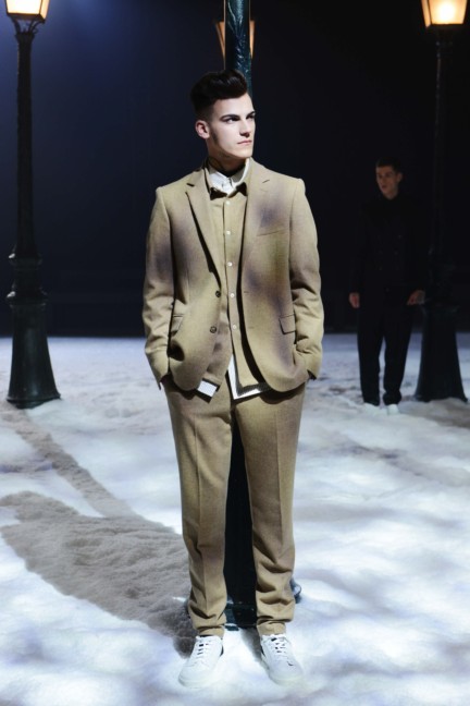 look-15-amifw87