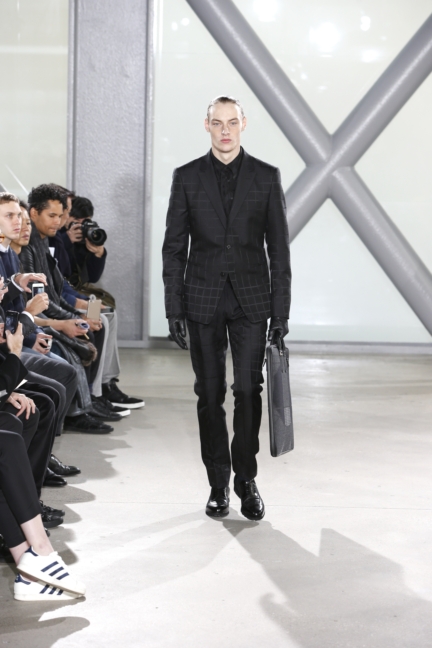 issey-miyake-paris-mens-autumn-winter-2015-3