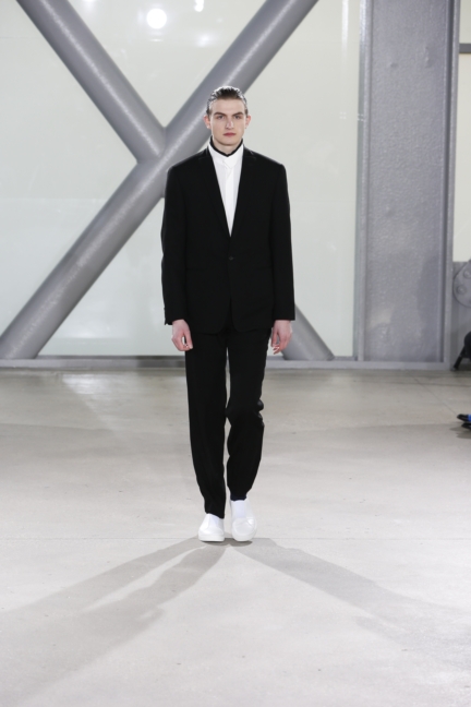 issey-miyake-paris-mens-autumn-winter-2015-36