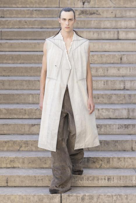 rick-owens-men-ss26-paris-look-14