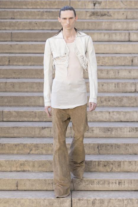 rick-owens-men-ss26-paris-look-15