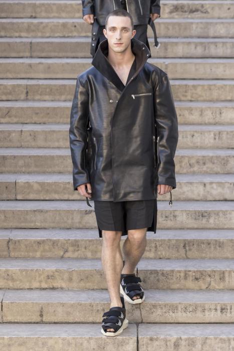 rick-owens-men-ss26-paris-look-28