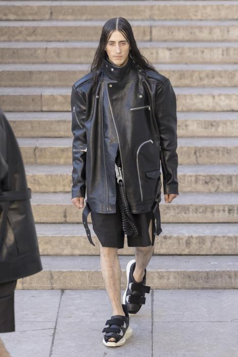rick-owens-men-ss26-paris-look-29