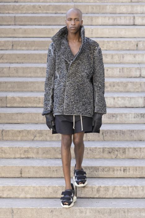 rick-owens-men-ss26-paris-look-34