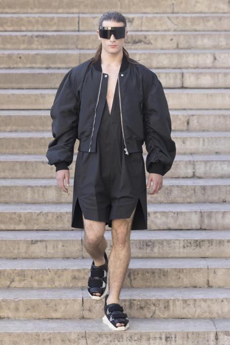 rick-owens-men-ss26-paris-look-37