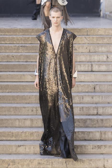 rick-owens-men-ss26-paris-look-38