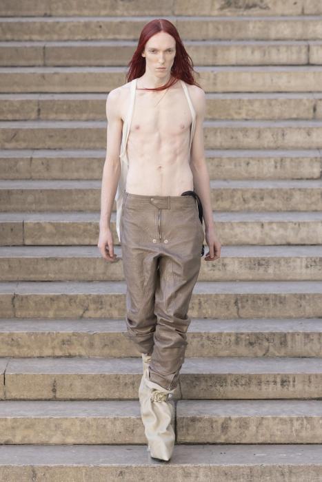 rick-owens-men-ss26-paris-look-4