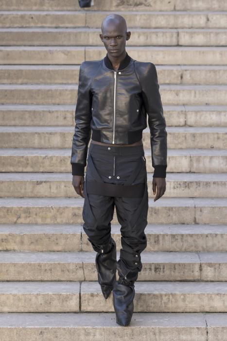 rick-owens-men-ss26-paris-look-7