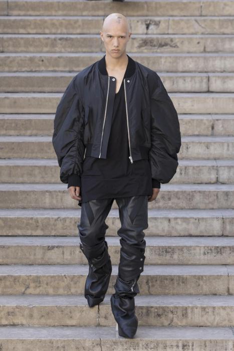 rick-owens-men-ss26-paris-look-8