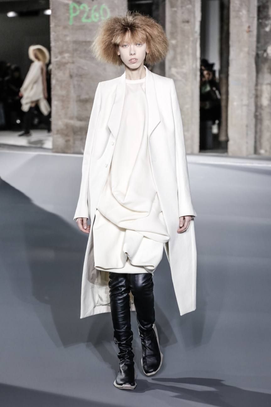 rick_owens_fallwinter2016_look_01