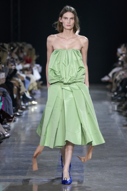 rochas-ss20-look-16