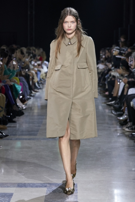 rochas-ss20-look-27