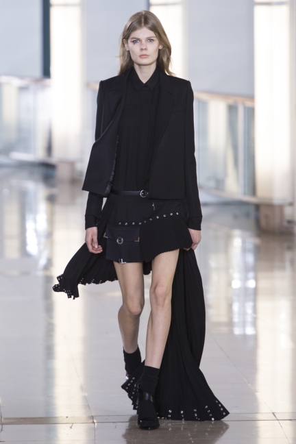 a-vaccarello_1017_aw16_pw