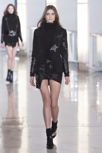 a-vaccarello_1040_aw16_pw