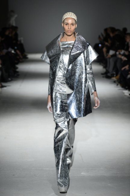 gareth-pugh-paris-fashion-week-autumn-winter-2014-36