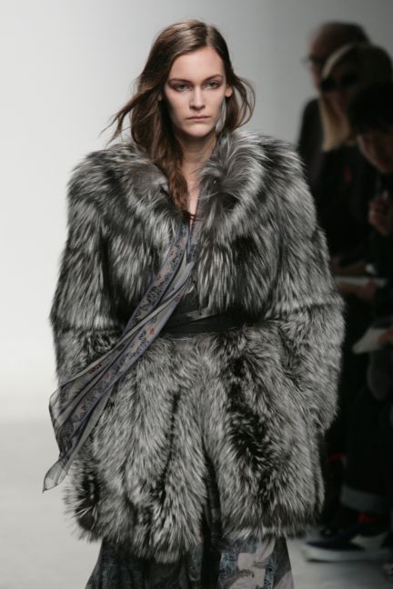 leonard-paris-paris-fashion-week-autumn-winter-2014-18