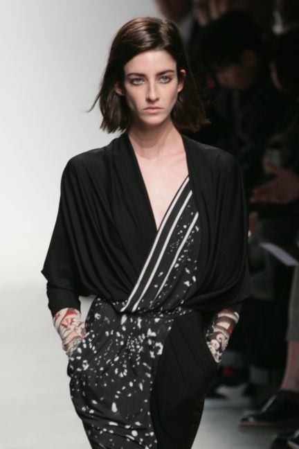 leonard-paris-paris-fashion-week-autumn-winter-2014-71