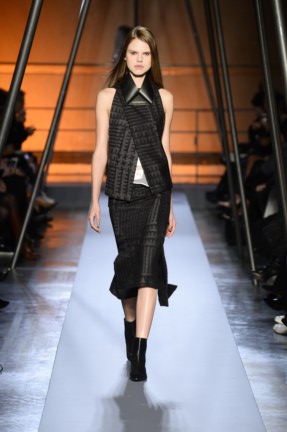 roland-mouret-paris-fashion-week-autumn-winter-2014-12