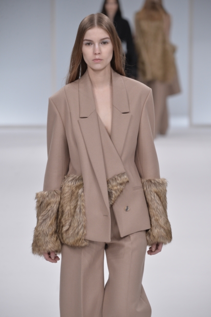 chalayan-aw15-093