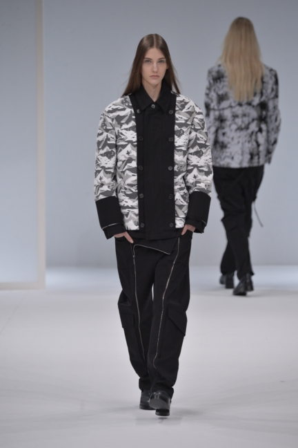 chalayan-aw15-467