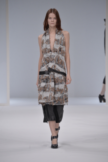 chalayan-aw15-633