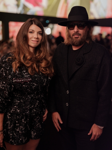 chanel_amandine_de-la-richardiere_sebastien_tellier_chanel_ready-to-wear_ss24_show_october_3rd_1-hd