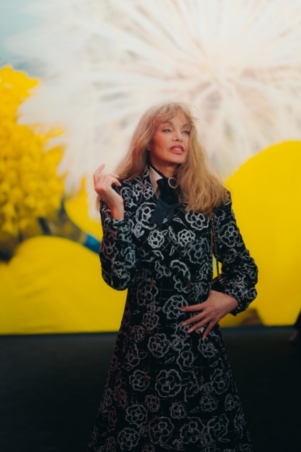 chanel_arielle_dombasle_chanel_ready-to-wear_ss24_show_october_3rd-1-hd