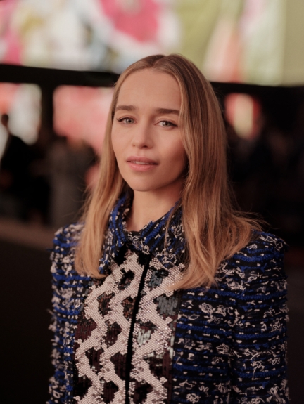 chanel_emilia_clarke_chanel_ready-to-wear_ss24_show_october_3rd_1-hd