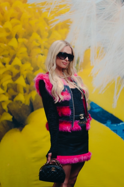 chanel_paris_hilton_chanel_ready-to-wear_ss24_show_october_3rd_1-hd