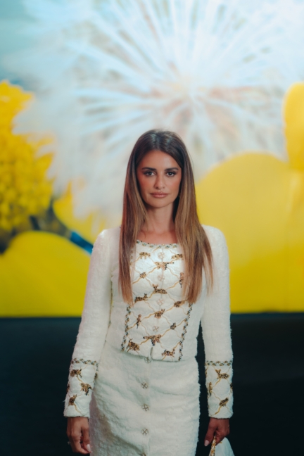 chanel_penelope_cruz_chanel_ready-to-wear_ss24_show_october_3rd_1-hd