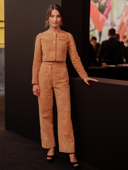 chanel_rebeca_moronne_chanel_ready-to-wear_ss24_show_october_3rd_1-hd
